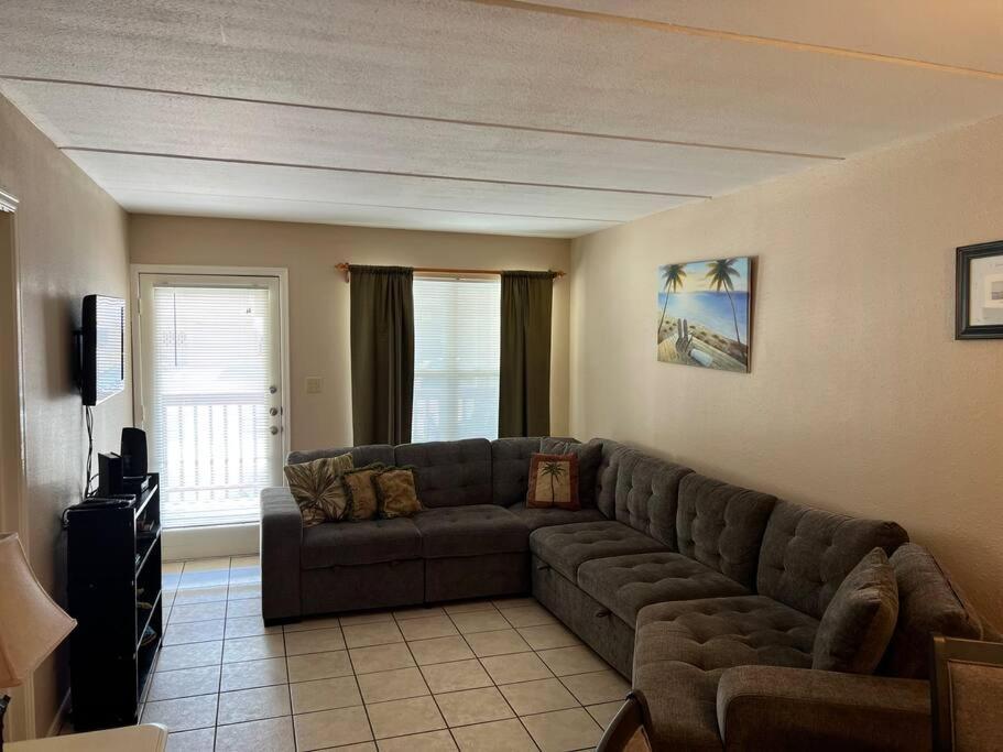 1St Floor 2 Bd 2 Ba Condo W Beach View& Pool เซาท์ปาเดรไอส์แลนด์ ภายนอก รูปภาพ